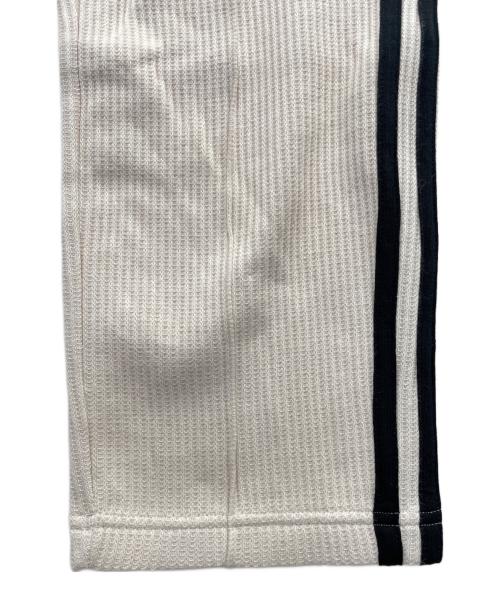 adidas（アディダス）adidas (アディダス) クラシックス ワッフル ベッケンバウアー トラックパンツ ベージュ サイズ:M 未使用品の古着・服飾アイテム