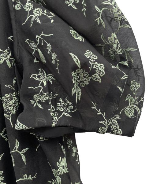 Lily Brown（リリーブラウン）Lily Brown (リリーブラウン) ボタニカルエンブロイダリーチャイナブラウス ブラック サイズ:oneの古着・服飾アイテム