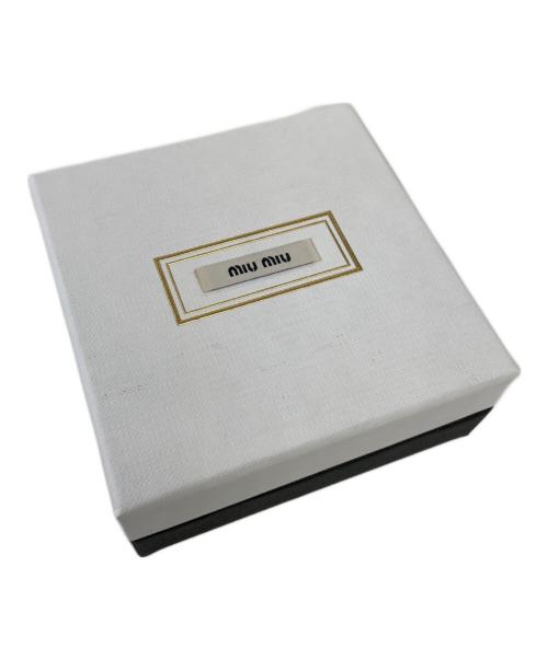 MIU MIU（ミュウミュウ）MIU MIU (ミュウミュウ) エナメルメタル ヘアクリップ ブラック×ゴールドの古着・服飾アイテム