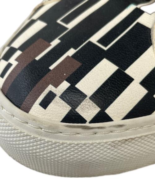 GIVENCHY（ジバンシィ）GIVENCHY (ジバンシィ) ローカットスニーカー ブラック×ホワイト サイズ:43の古着・服飾アイテム