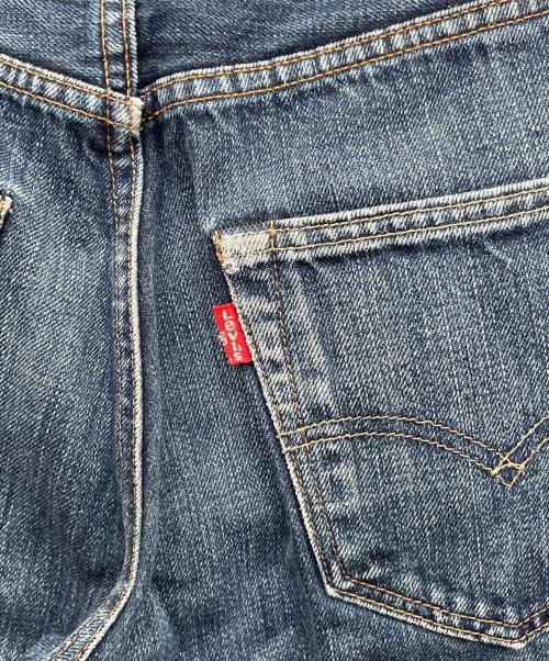 LEVI'S（リーバイス）LEVI'S (リーバイス) ストレートデニムパンツ ブルー サイズ:Ｗ28Ｌ34の古着・服飾アイテム
