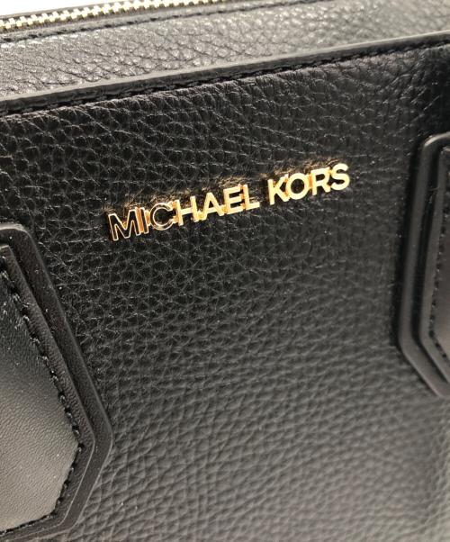 MICHAEL KORS（マイケル・コース）MICHAEL KORS (マイケル・コース) 2WAYバッグ ブラック 未使用品の古着・服飾アイテム