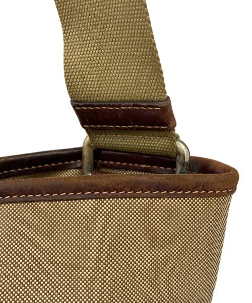 PRADA（プラダ）PRADA (プラダ) ショルダーバッグ ベージュの古着・服飾アイテム