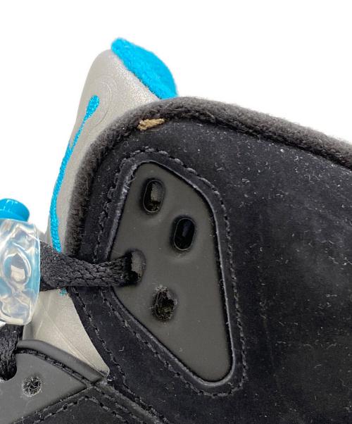 NIKE（ナイキ）NIKE (ナイキ) AIR JORDAN 5 RETRO(ナイキ エアジョーダン 5 レトロ) ブラック×スカイブルー サイズ:27.5の古着・服飾アイテム