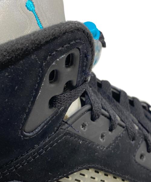 NIKE（ナイキ）NIKE (ナイキ) AIR JORDAN 5 RETRO(ナイキ エアジョーダン 5 レトロ) ブラック×スカイブルー サイズ:27.5の古着・服飾アイテム