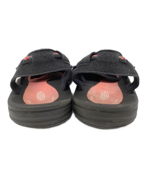 KEEN（キーン）KEEN (キーン) UNEEK X ブラック×レッド サイズ:28.5㎝の古着・服飾アイテム