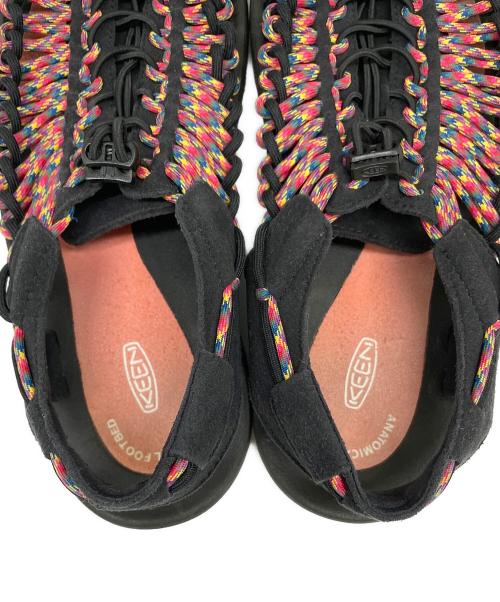 KEEN（キーン）KEEN (キーン) UNEEK X ブラック×レッド サイズ:28.5㎝の古着・服飾アイテム