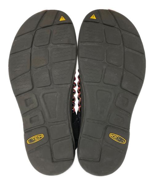KEEN（キーン）KEEN (キーン) UNEEK X ブラック×レッド サイズ:28.5㎝の古着・服飾アイテム