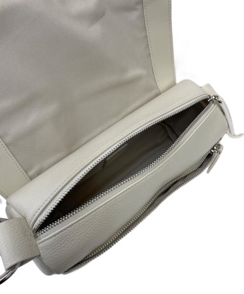 BEARDSLEY（ビアズリー）BEARDSLEY (ビアズリー) レザーボディバッグ ホワイト 未使用品の古着・服飾アイテム