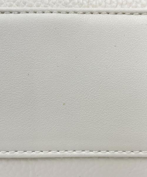 BEARDSLEY（ビアズリー）BEARDSLEY (ビアズリー) レザーボディバッグ ホワイト 未使用品の古着・服飾アイテム