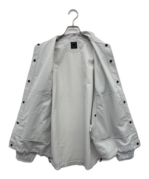 山と道（ヤマトミチ）山と道 (ヤマトミチ) Taslan Coach Jacket（タスラン コーチジャケット） ライトグレー サイズ:Ｓの古着・服飾アイテム