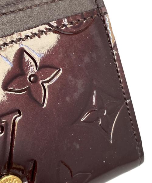 LOUIS VUITTON（ルイ ヴィトン）LOUIS VUITTON (ルイ ヴィトン) カードケース　アンヴェロップ・カルトドゥヴィジット アマラントの古着・服飾アイテム