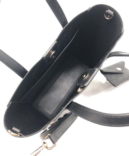 MICHAEL KORS（マイケル・コース）MICHAEL KORS (マイケル・コース) 2WAYバッグ ブラック 未使用品の古着・服飾アイテム