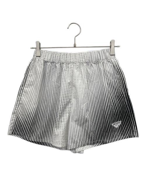 PRADA（プラダ）PRADA (プラダ) ハーフパンツ　Casual Shorts ホワイト サイズ:40の古着・服飾アイテム