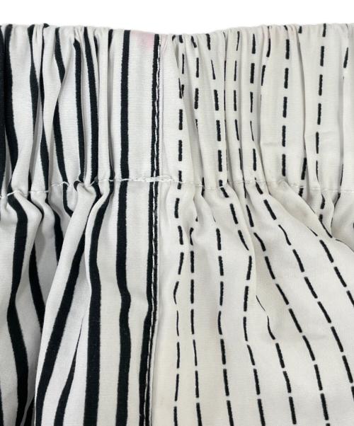 PRADA（プラダ）PRADA (プラダ) ハーフパンツ　Casual Shorts ホワイト サイズ:40の古着・服飾アイテム