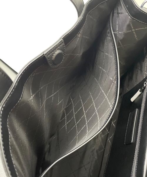 MICHAEL KORS（マイケル・コース）MICHAEL KORS (マイケル・コース) トートバッグ ブラック×レッドの古着・服飾アイテム