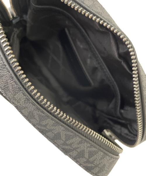 MICHAEL KORS（マイケル・コース）MICHAEL KORS (マイケル・コース) ショルダーバッグの古着・服飾アイテム