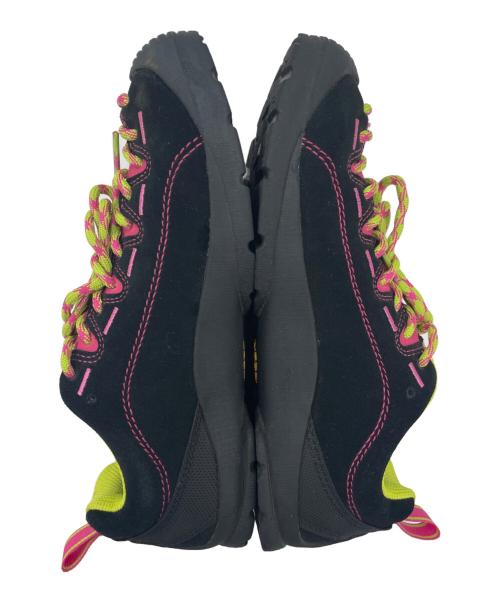 KEEN（キーン）KEEN (キーン) ローカットスニーカー ブラック×ピンク サイズ:24cmの古着・服飾アイテム