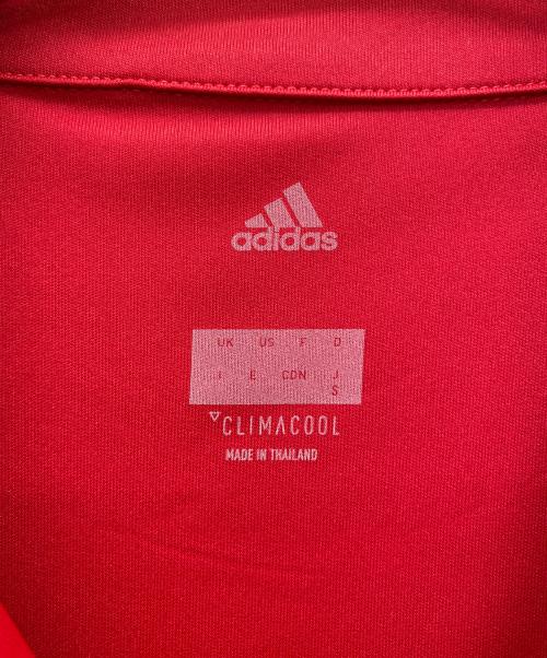 マンチェスターユナイテッド（マンチェスターユナイテッド）マンチェスターユナイテッド (マンチェスターユナイテッド) adidas (アディダス) サッカーユニフォーム サッカーユニフォーム マンチェスターユナイテッド　2017-18 ホーム レッド サイズ:Sの古着・服飾アイテム