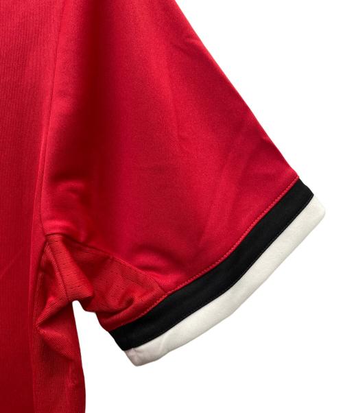 マンチェスターユナイテッド（マンチェスターユナイテッド）マンチェスターユナイテッド (マンチェスターユナイテッド) adidas (アディダス) サッカーユニフォーム サッカーユニフォーム マンチェスターユナイテッド　2017-18 ホーム レッド サイズ:Sの古着・服飾アイテム