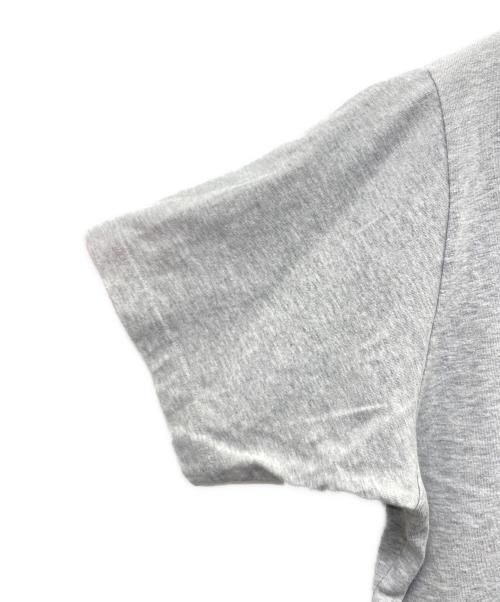 J.W.ANDERSON（ジェイダブリューアンダーソン）J.W.ANDERSON (ジェイダブリューアンダーソン) クレイ トロンプルイユプリントTシャツ グレー サイズ:Ｓの古着・服飾アイテム