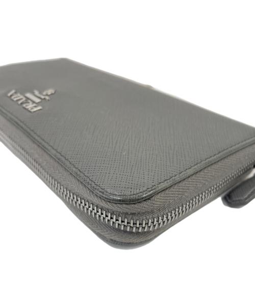 PRADA（プラダ）PRADA (プラダ) ラウンドファスナー財布の古着・服飾アイテム