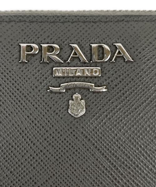 PRADA（プラダ）PRADA (プラダ) ラウンドファスナー財布の古着・服飾アイテム