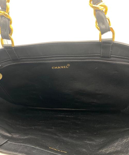 CHANEL（シャネル）CHANEL (シャネル) チェーントートバッグ ブラックの古着・服飾アイテム