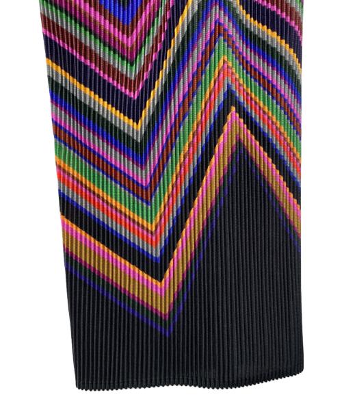 ISSEY MIYAKE FETE（イッセイミヤケフェット）ISSEY MIYAKE FETE (イッセイミヤケフェット) プリーツパンツ ブラック サイズ:00の古着・服飾アイテム