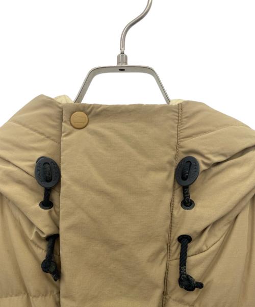 WOOLRICH（ウールリッチ）WOOLRICH (ウールリッチ) ダウンジャケット ベージュ サイズ:Mの古着・服飾アイテム