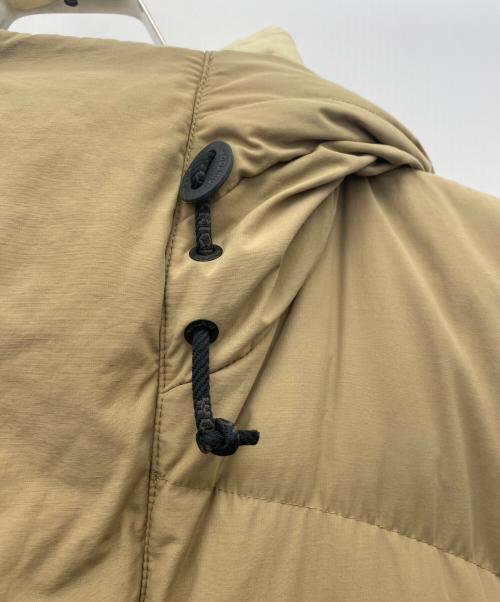 WOOLRICH（ウールリッチ）WOOLRICH (ウールリッチ) ダウンジャケット ベージュ サイズ:Mの古着・服飾アイテム