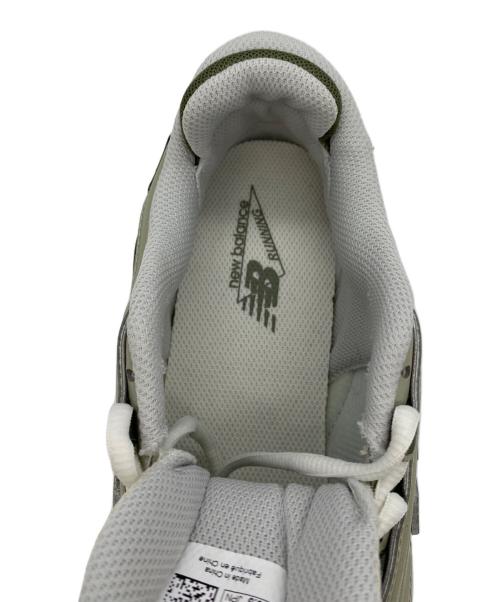 NEW BALANCE（ニューバランス）NEW BALANCE (ニューバランス) ローカットスニーカー オリーブ×ホワイト サイズ:26.5の古着・服飾アイテム