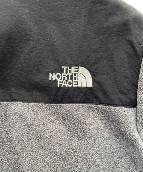 THE NORTH FACE（ザ ノース フェイス）THE NORTH FACE (ザ ノース フェイス) デナリジャケット グレー×ブラック サイズ:Ｍの古着・服飾アイテム