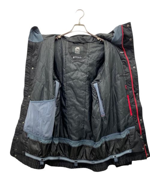 NIKE SB（ナイキエスビー）NIKE SB (ナイキエスビー) 中綿ジャケット レッド×ブラック サイズ:Ｍの古着・服飾アイテム