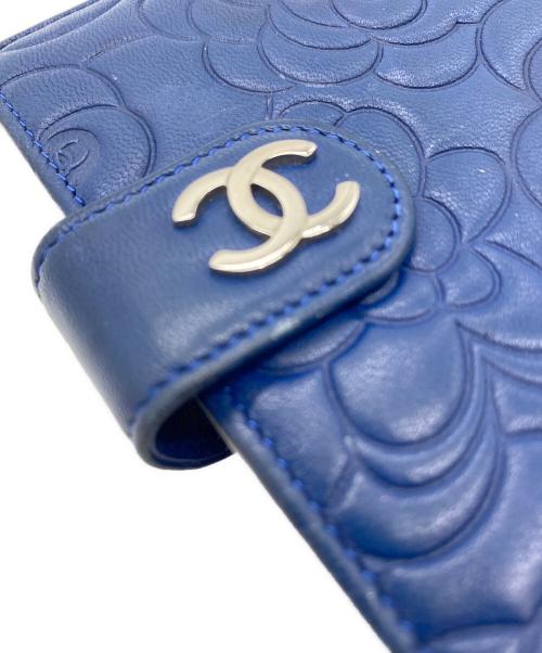 CHANEL（シャネル）CHANEL (シャネル) 2つ折り財布 カメリア ネイビーの古着・服飾アイテム