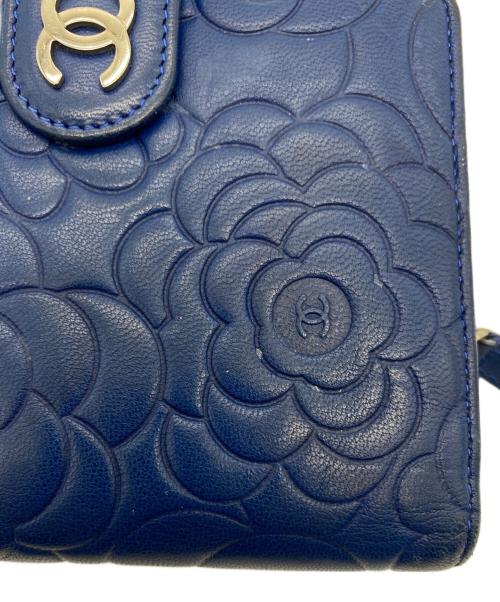 CHANEL（シャネル）CHANEL (シャネル) 2つ折り財布 カメリア ネイビーの古着・服飾アイテム