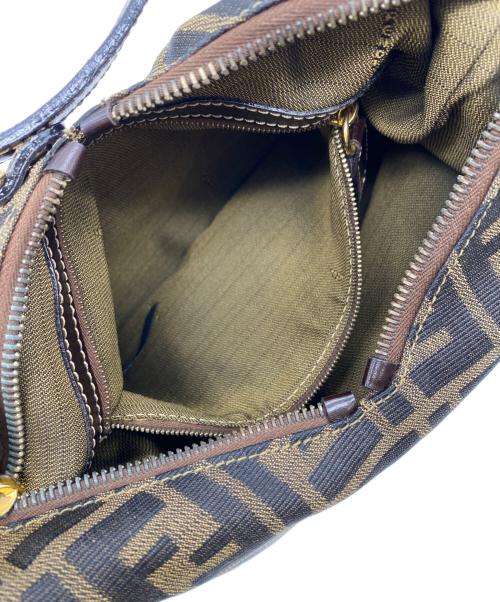 FENDI（フェンディ）FENDI (フェンディ) ショルダーバッグ ブラウンの古着・服飾アイテム