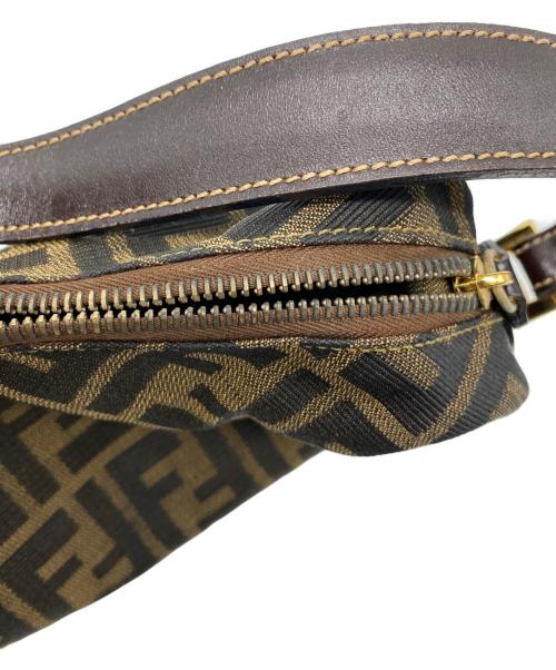 FENDI（フェンディ）FENDI (フェンディ) ショルダーバッグ ブラウンの古着・服飾アイテム