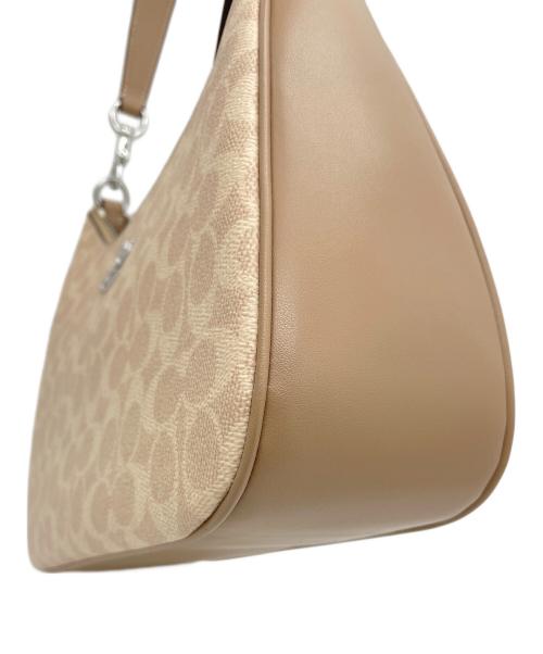 COACH（コーチ）COACH (コーチ) テリ ホーボー バッグ ベージュの古着・服飾アイテム