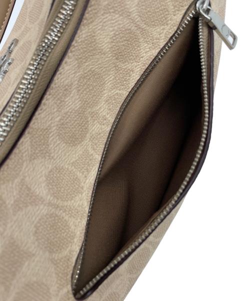 COACH（コーチ）COACH (コーチ) テリ ホーボー バッグ ベージュの古着・服飾アイテム