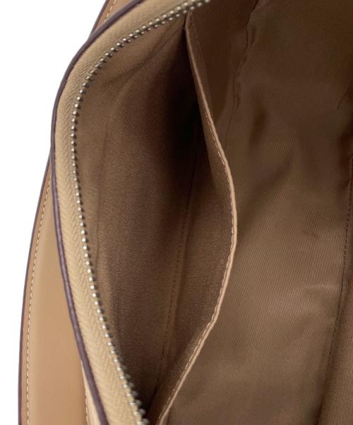 COACH（コーチ）COACH (コーチ) テリ ホーボー バッグ ベージュの古着・服飾アイテム