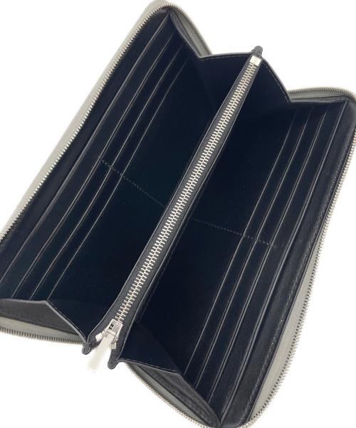 CELINE（セリーヌ）CELINE (セリーヌ) ラウンドジップウォレット シルバーの古着・服飾アイテム