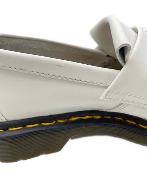 Dr.Martens（ドクターマーチン）Dr.Martens (ドクターマーチン) タッセルローファー ホワイト サイズ:UK9　EU43の古着・服飾アイテム