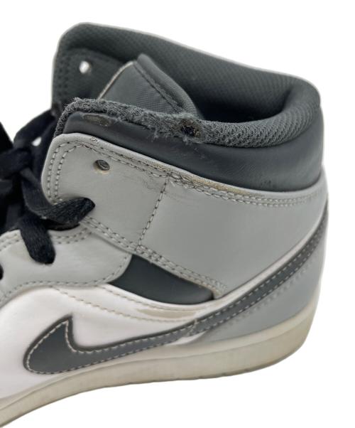 NIKE（ナイキ）NIKE (ナイキ) Air Jordan 1 Mid（エアジョーダン1 ミッド） グレー×ホワイト サイズ:28㎝の古着・服飾アイテム