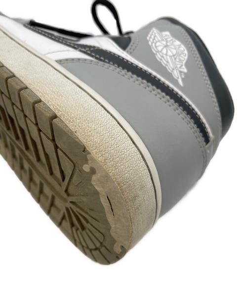 NIKE（ナイキ）NIKE (ナイキ) Air Jordan 1 Mid（エアジョーダン1 ミッド） グレー×ホワイト サイズ:28㎝の古着・服飾アイテム