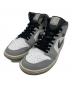 NIKE（ナイキ）の古着「Air Jordan 1 Mid（エアジョーダン1 ミッド）」｜グレー×ホワイト