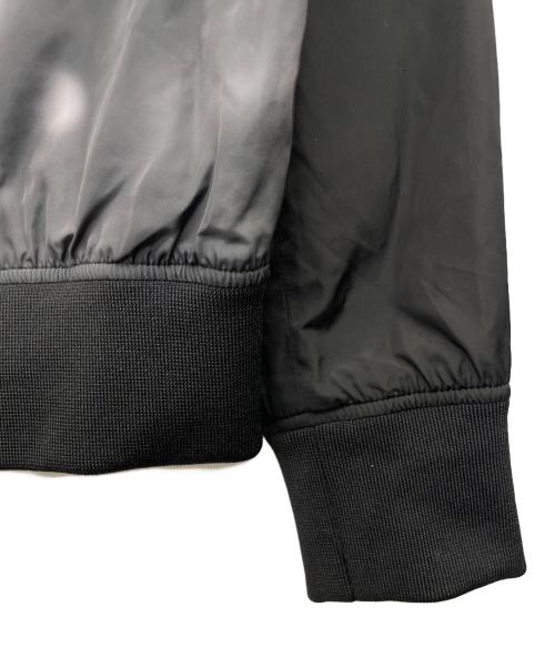 ARMANI EXCHANGE（アルマーニ エクスチェンジ）ARMANI EXCHANGE (アルマーニ エクスチェンジ) ジャケット　リバーシブル ジップアップポリエステルジャケット ブラック サイズ:Sの古着・服飾アイテム