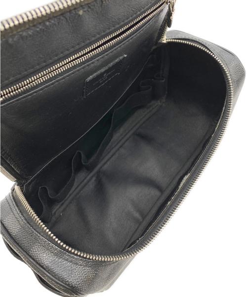 LOUIS VUITTON（ルイ ヴィトン）LOUIS VUITTON (ルイ ヴィトン) ダミエ グラフィット トワレポーチ ブラックの古着・服飾アイテム