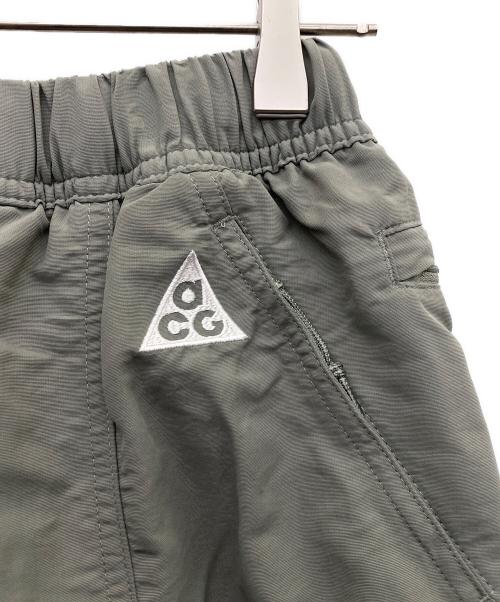 NIKE ACG（ナイキエーシージー）NIKE ACG (ナイキエーシージー) カーゴショートパンツ グリーン サイズ:Sの古着・服飾アイテム
