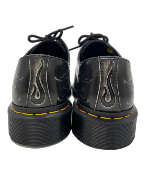 Dr.Martens（ドクターマーチン）Dr.Martens (ドクターマーチン) INFERNO 3 ホール シューズ ブラック×シルバー サイズ:UK7の古着・服飾アイテム